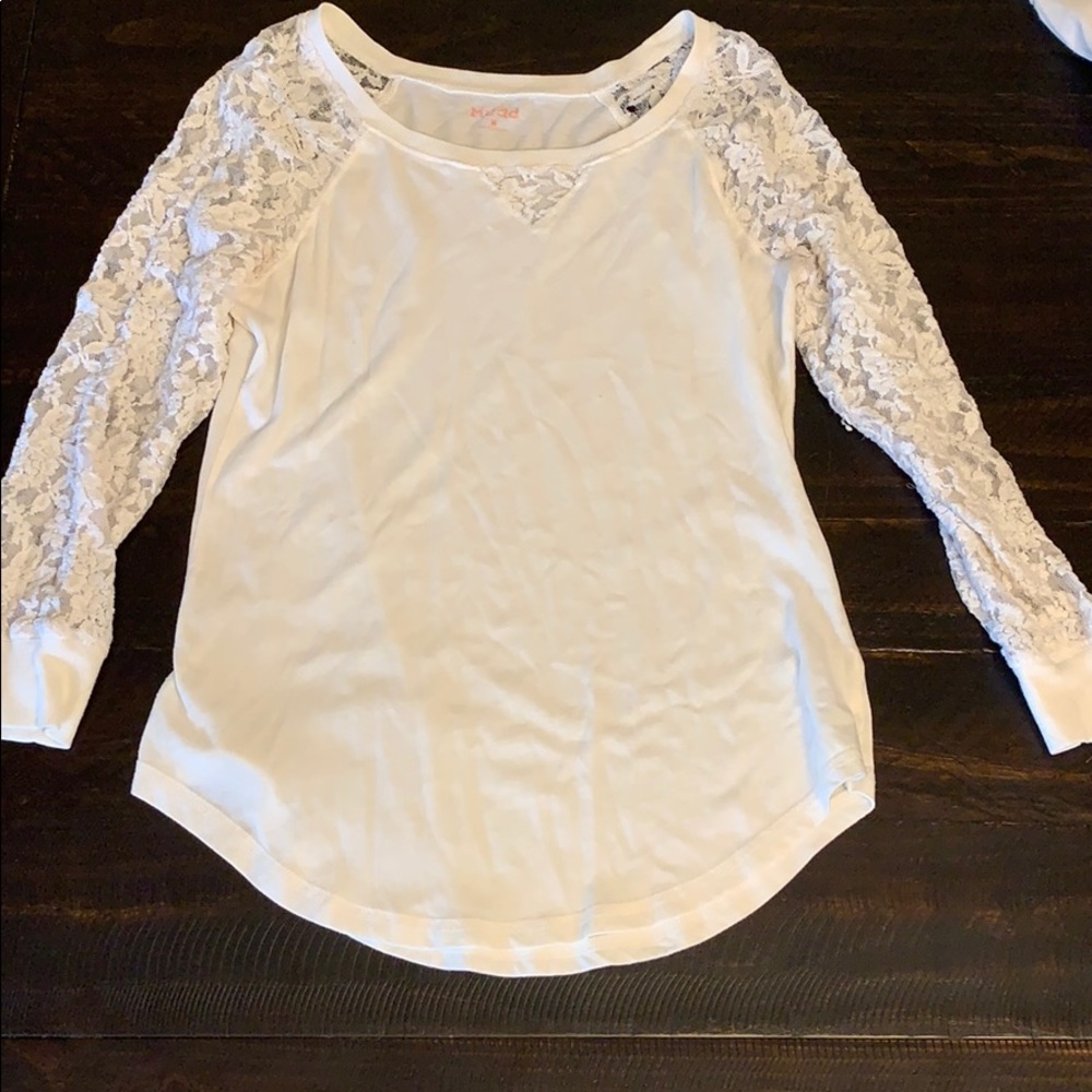 3/4 lace sleeve top
